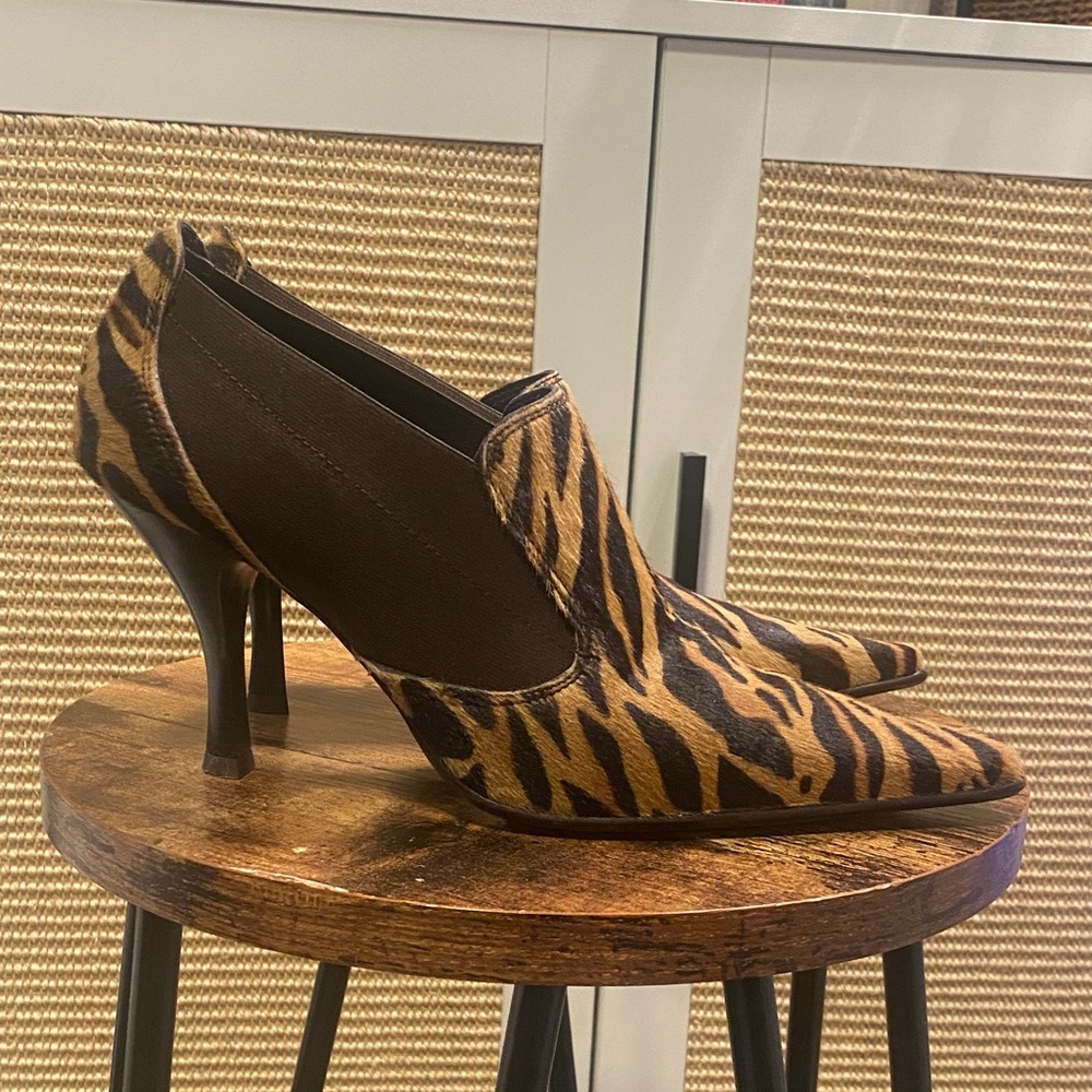 Donald J. Pliner Leopard Print Ponyhair Heels